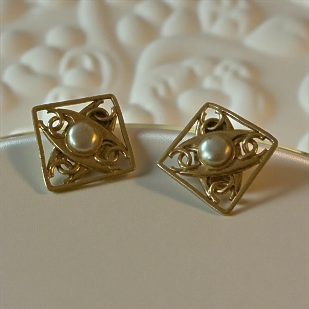 Vintage Square Chanel Coco 4 CC Pearl Gold Plated Earrings